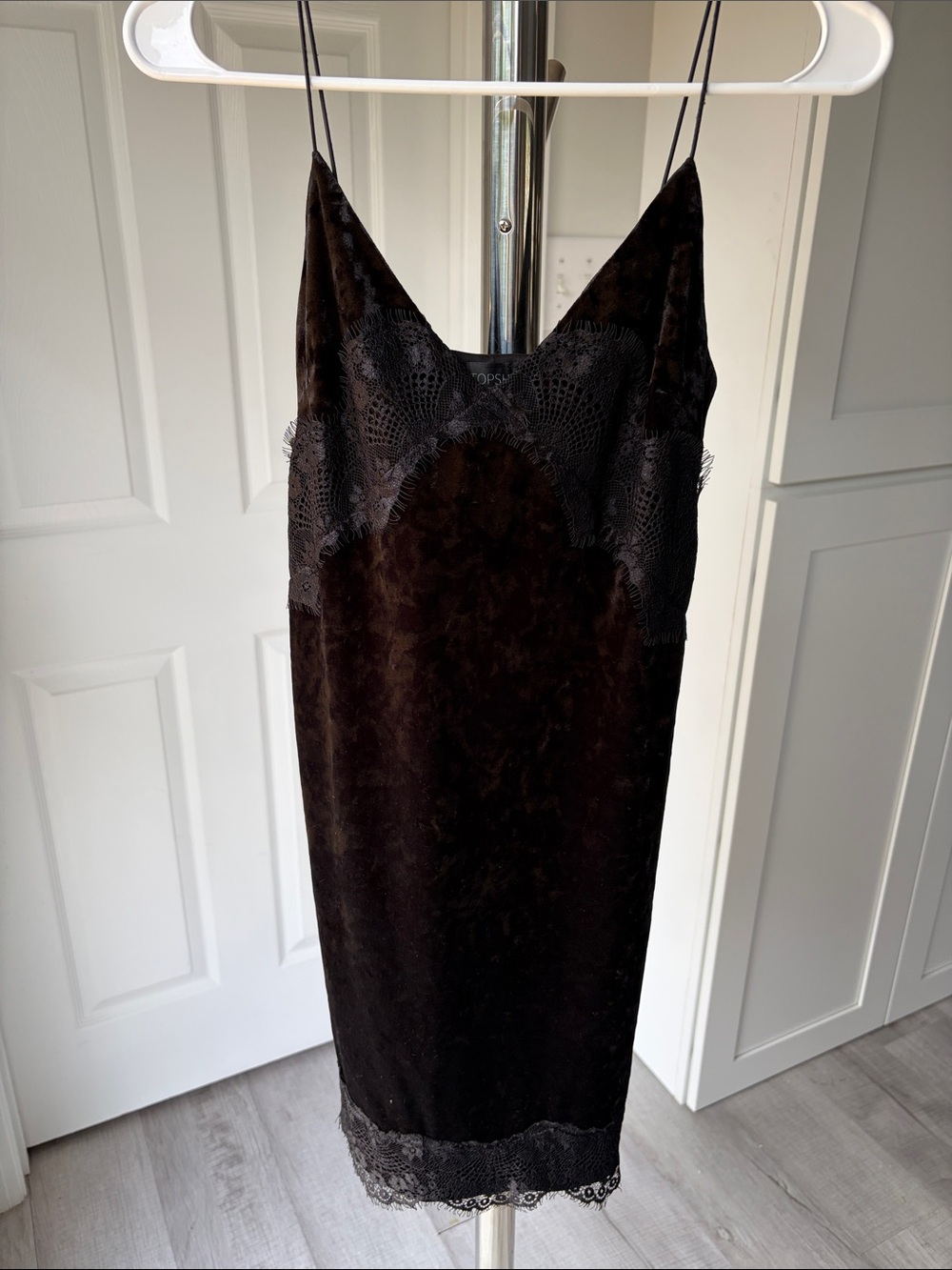 Topshop Black Crushed Velvet Lace-Trim Slip Dress, Size US6. - Picture 17 of 17